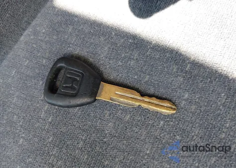 2002 Honda Accord 2.3 Vp из США, поврежденный, VIN 1HGCF86622A053867